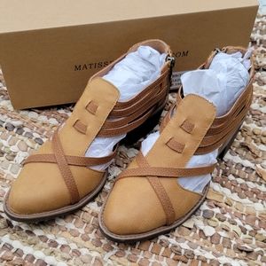 Coconut by Matisse Britt 6.6 NWT